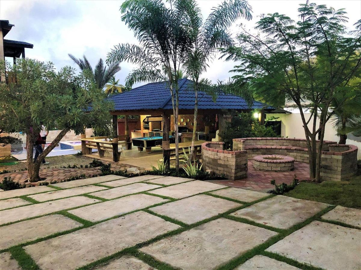 Villa Mi Patio By Hospedify - Hermosa Villa Con Mesa De Billar Y Rio Cristalino A 3 Min Un Pequeno Paraiso En Jarabacoa Buitenkant foto